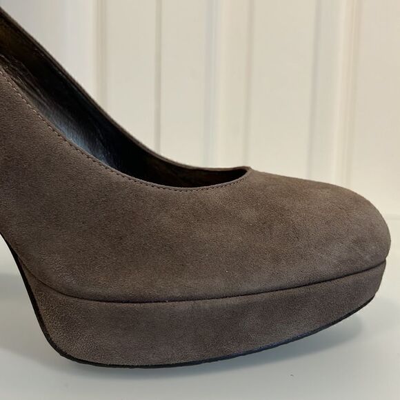 Stuart Weitzman Taupe Suede Platform Block Heel Slip On Shoes Size 9.5 - Picture 11 of 13